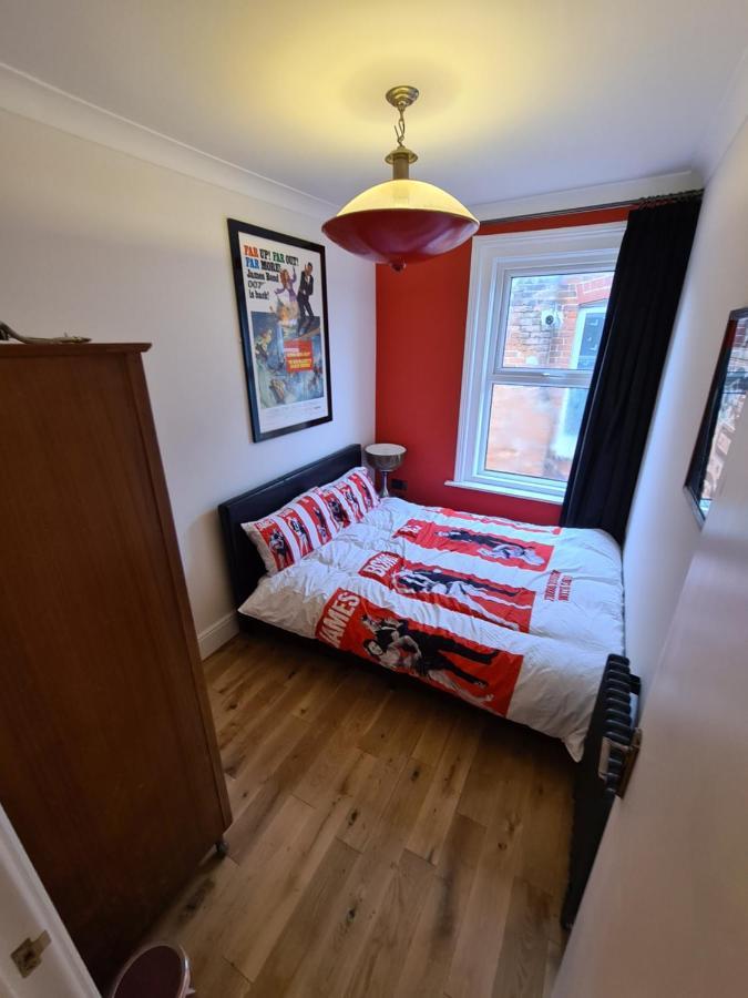 Southsea Royale James Bond 3 Bed Cool Penthouse, Seafront Parking Portsmouth Exterior photo
