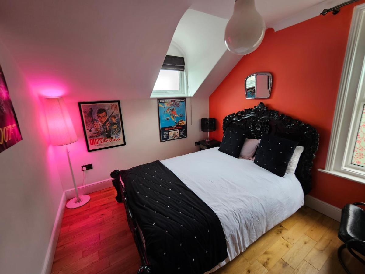 Southsea Royale James Bond 3 Bed Cool Penthouse, Seafront Parking Portsmouth Exterior photo